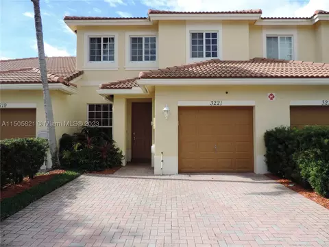 3221 NW 32nd Ter, Oakland Park, FL 33309