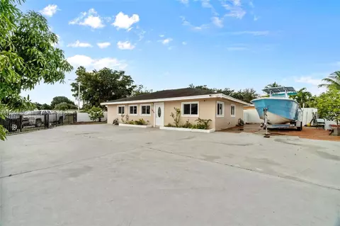 2470 NW 131st St, Miami, FL 33167