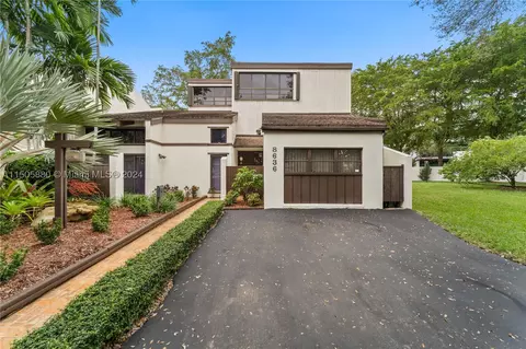 8636 SW 94th St, Miami, FL 33156
