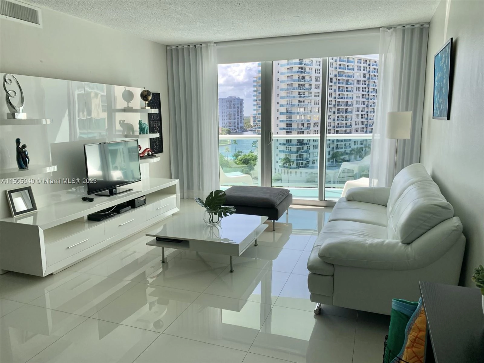 3901 S Ocean Dr Unit 10Q
