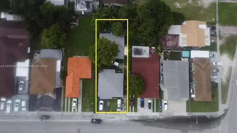 1735 NW 5th St, Miami, FL 33125