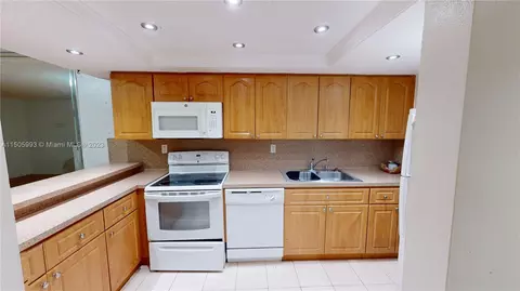 2289 W 55th St #8, Hialeah, FL 33016 photo 1