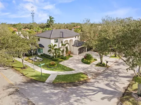 7851 NW 163rd St, Miami Lakes, FL 33016