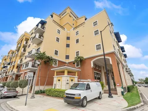 8390 SW 72nd Ave #419, Miami, FL 33143