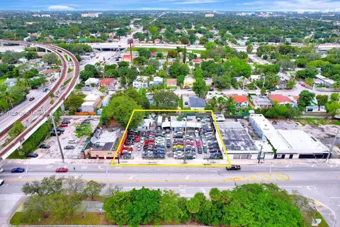 1147 NW 36th St, Miami, FL 33127