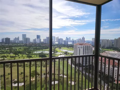20335 W Country Club Dr #2609, Aventura, FL 33180