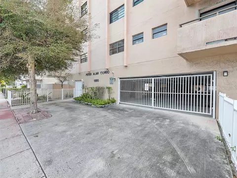 6880 Abbott Ave #402, Miami Beach, FL 33141