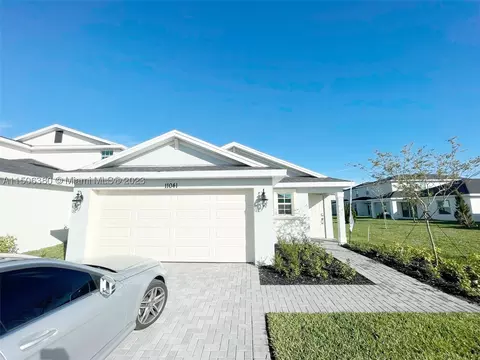 11041 Pondside Ln, Port Saint Lucie, FL 34987