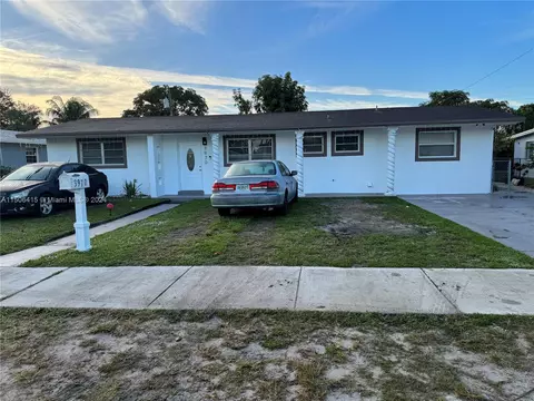 3970 NW 174th St, Miami Gardens, FL 33055