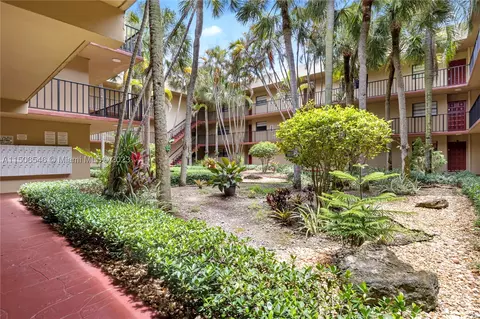 10845 SW 112 Ave #302, Miami, FL 33176