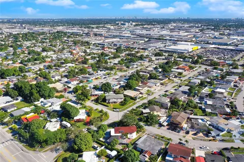 View/Area - 1100 E 8th Ct, Hialeah, FL 33010 photo 5 of 6