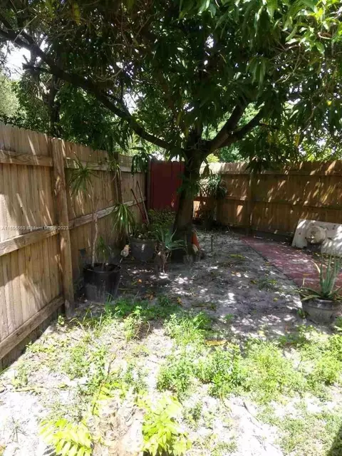 Exterior - 1100 E 8th Ct, Hialeah, FL 33010 photo 4 of 10