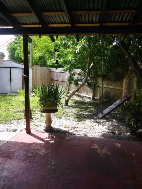Exterior - 1100 E 8th Ct, Hialeah, FL 33010 photo 6 of 10