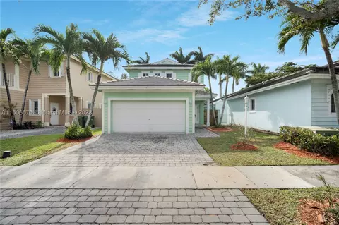 3374 NE 3rd Dr, Homestead, FL 33033