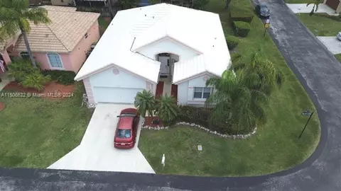 725 SE 28th Ln, Homestead, FL 33033