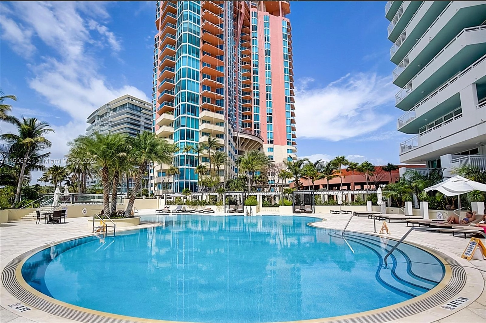 300 S Pointe Dr Unit 405  