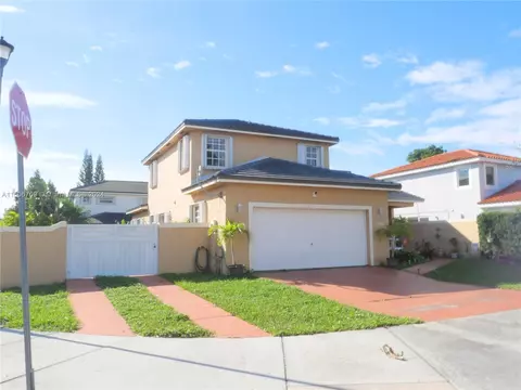 8704 NW 149th Ter, Miami Lakes, FL 33018
