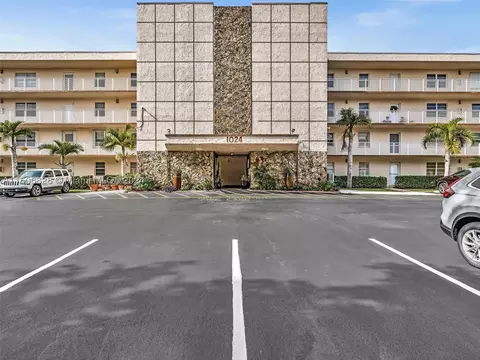 1024 SE 4th Ave #304, Dania Beach, FL 33004