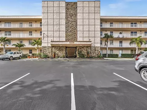 1024 SE 4th Ave #304, Dania Beach, FL 33004