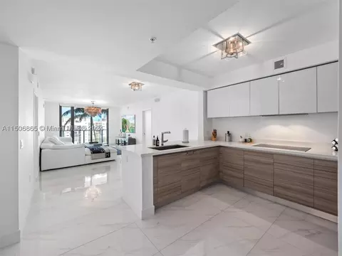 300 Sunny Isles Blvd #4-703, Sunny Isles Beach, FL 33160