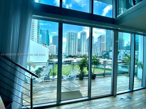 90 SW 3rd St #TH702, Miami, FL 33130