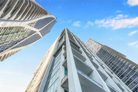 1040 Biscayne Blvd #3205, Miami, FL 33132