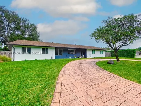 8325 SW 155th Ter, Palmetto Bay, FL 33157