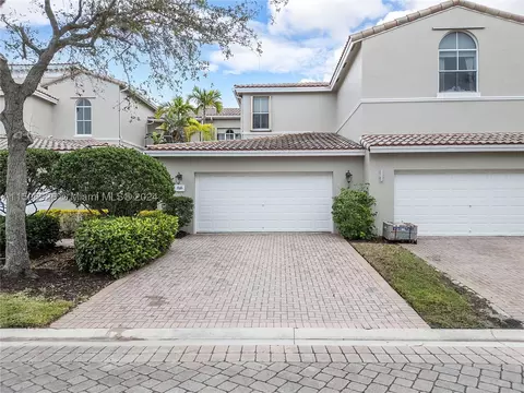 836 E Spinnaker Dr E #836, Hollywood, FL 33019