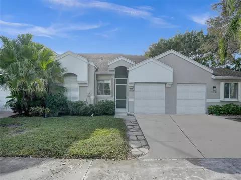 9238 Vineland Ct #F, Boca Raton, FL 33496