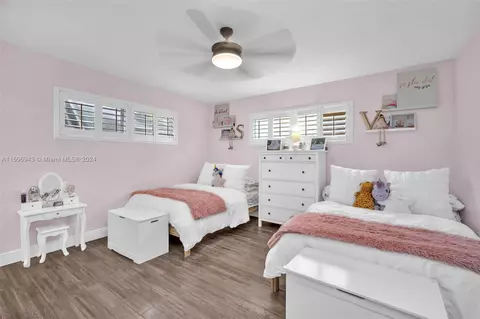 Bedroom - 18100 NW 83rd Ave, Hialeah, FL 33015 photo 4 of 5