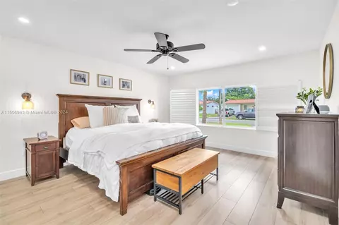 Bedroom - 18100 NW 83rd Ave, Hialeah, FL 33015 photo 2 of 5
