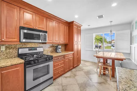 Kitchen - 18100 NW 83rd Ave, Hialeah, FL 33015 photo 1 of 3