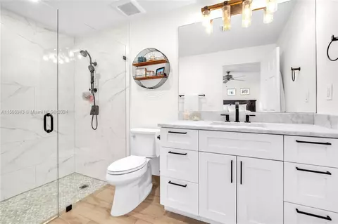 Bath - 18100 NW 83rd Ave, Hialeah, FL 33015 photo 1 of 3