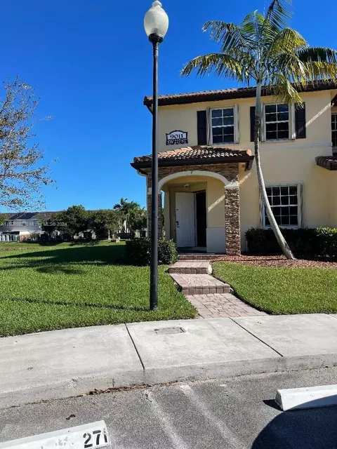9011 SW 227th St #9, Cutler Bay, FL 33190