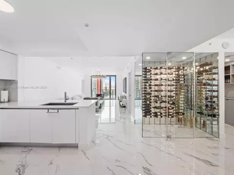 330 Sunny Isles Blvd #5-1003, Sunny Isles Beach, FL 33160