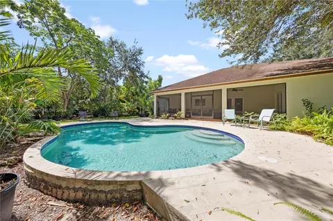 27051 SW 192nd Ave, Homestead, FL 33031