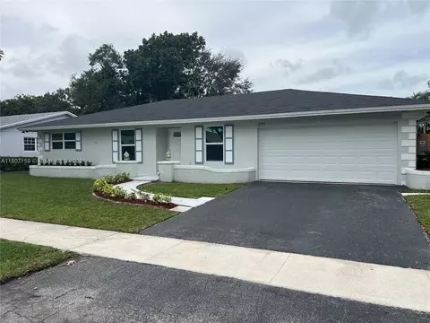 611 NW 76th Ter, Plantation, FL 33324