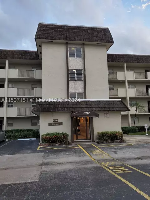6200 NW 44th St #212, Lauderhill, FL 33319