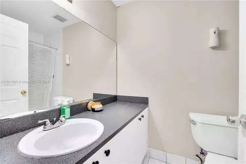 601 E 1st Ave #201, Hialeah, FL 33010 photo 14