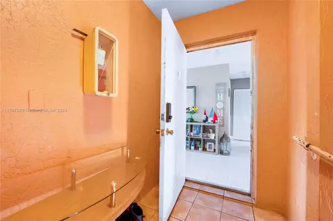 601 E 1st Ave #201, Hialeah, FL 33010 photo 2