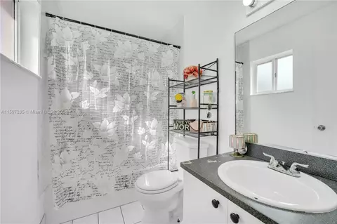 601 E 1st Ave #201, Hialeah, FL 33010 photo 17