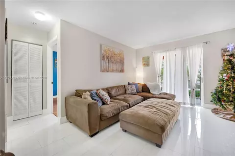 601 E 1st Ave #201, Hialeah, FL 33010 photo 6