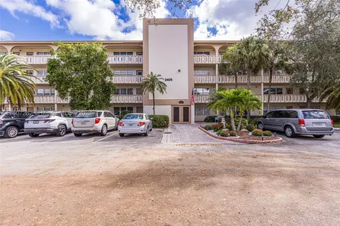 2405 Antigua Cir #D2, Coconut Creek, FL 33066