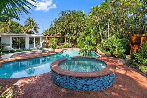 1432 NE 24th St, Wilton Manors, FL 33305