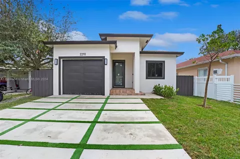2210 Farragut St, Hollywood, FL 33020