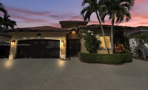 5222 SW 164th Pl, Miami, FL 33185