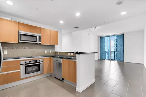 1060 Brickell Ave #2311, Miami, FL 33131