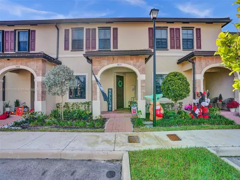 3422 W 112th Pl, Hialeah, FL 33018
