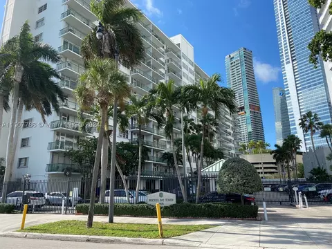 1408 Brickell Bay Dr #218, Miami, FL 33131