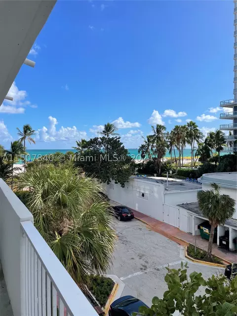 4301 Collins Ave #305, Miami Beach, FL 33140